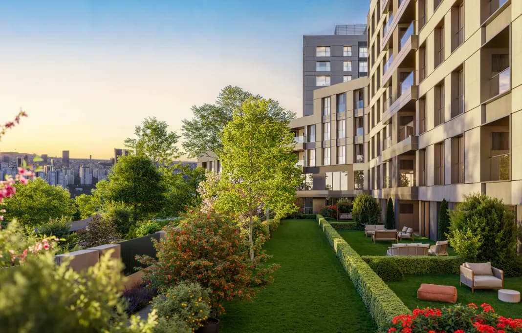 Refined Elegance and Quiet Luxury in the Heart of the Finance District